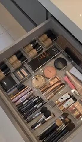 Makeup organiser