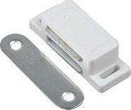 Magnetic catch